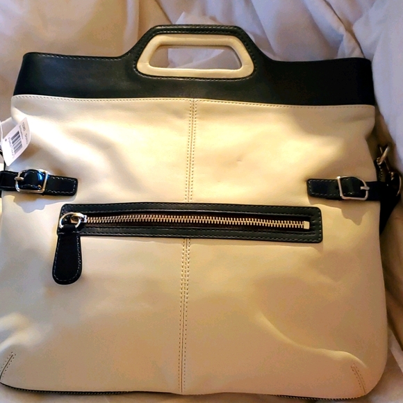 Coach Handbags - NWT Coach Foldover Convertible Tote White/Navy